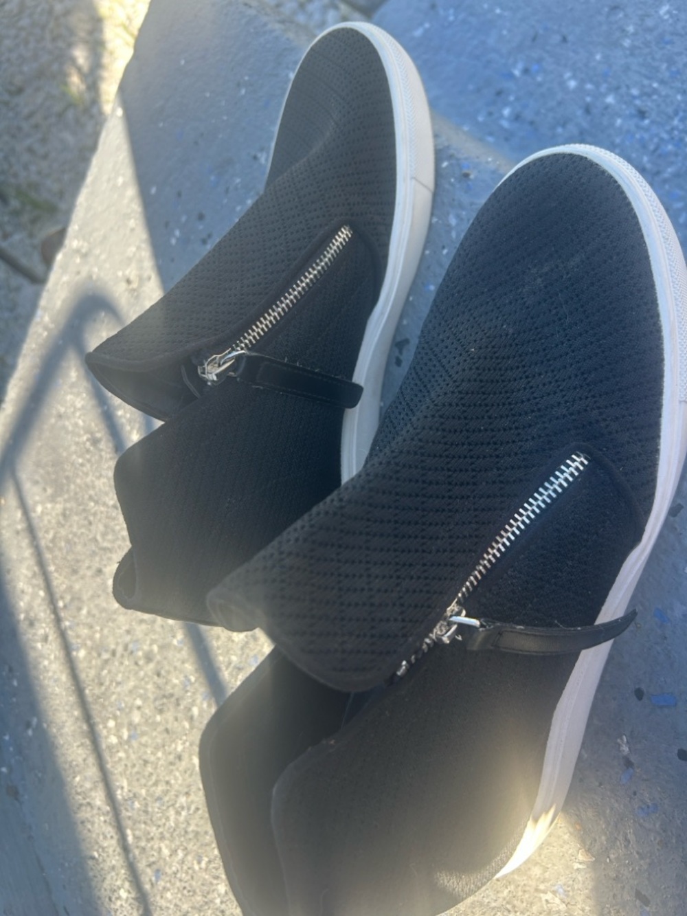 Steve Madden Black Knit Slip-On Ankle Booties with Side Zipper - Picture 1 of 5